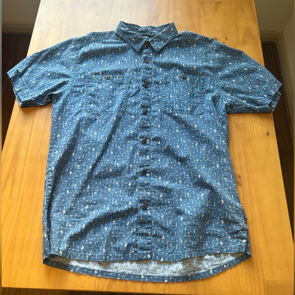 Button down Patagonia shrit. Size Medium